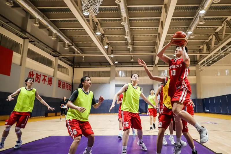 专业控卫如何调整心态应对高强度比赛_2